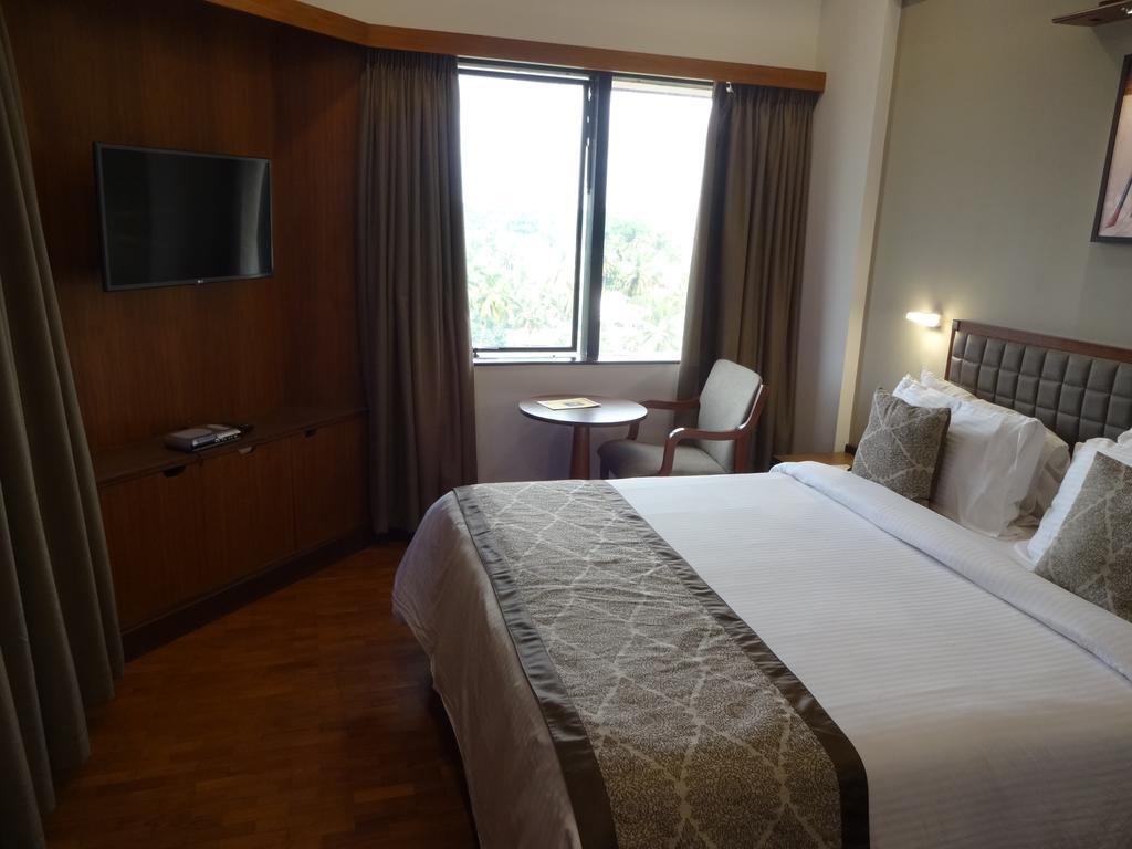Keys Select By Lemon Tree Hotels, Malabar Gate, Kozhikode Exterior photo