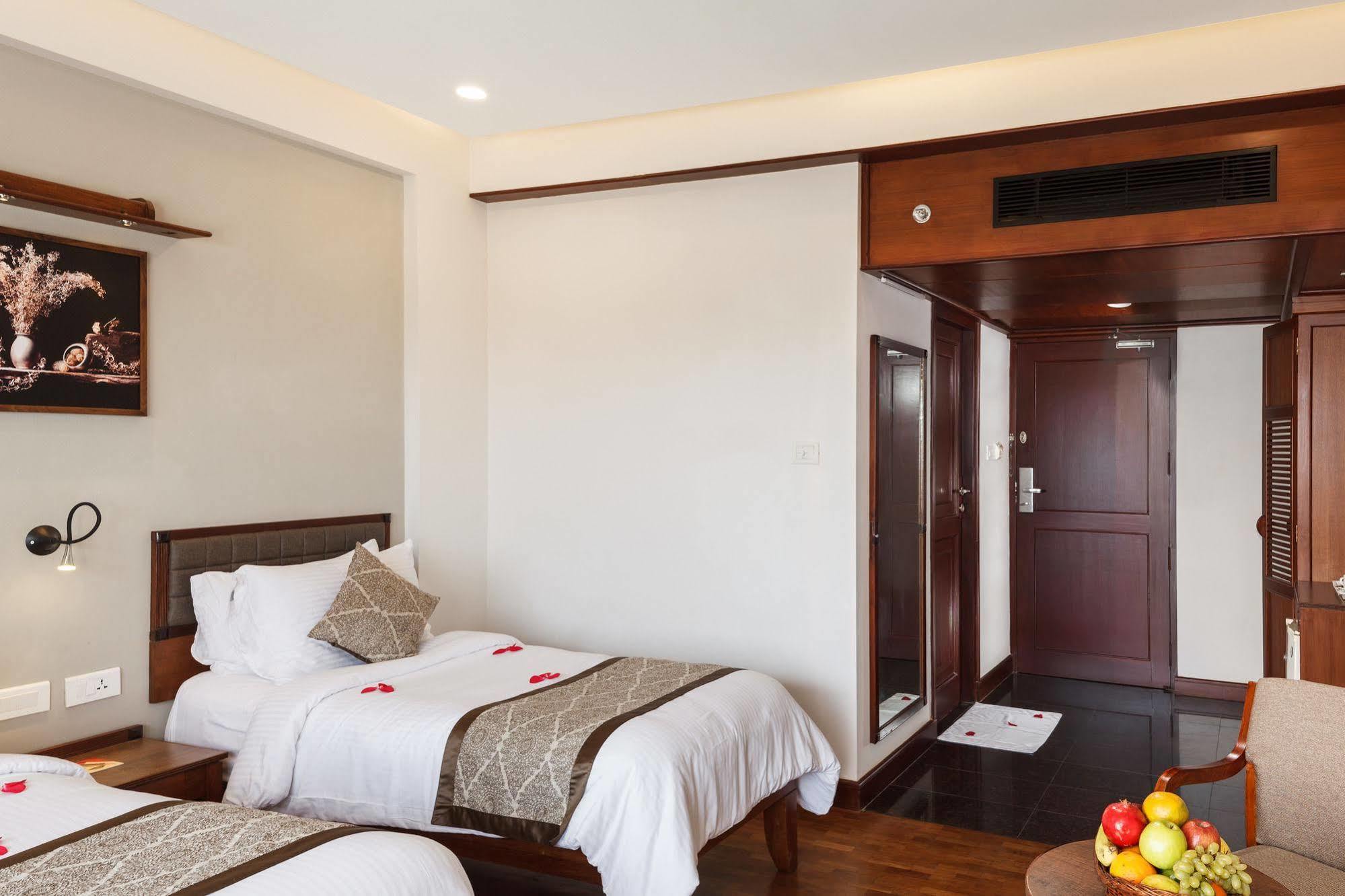 Keys Select By Lemon Tree Hotels, Malabar Gate, Kozhikode Exterior photo