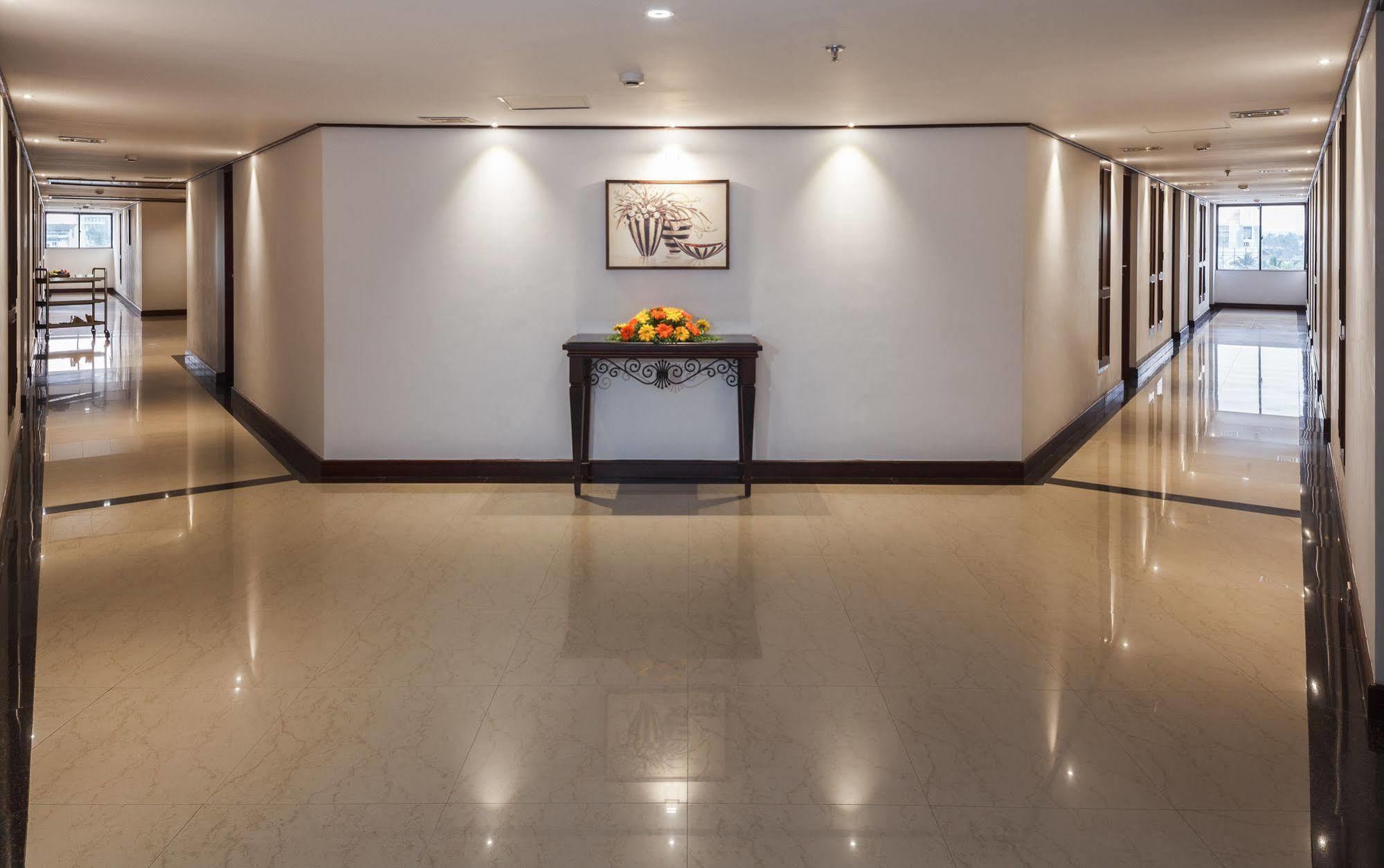 Keys Select By Lemon Tree Hotels, Malabar Gate, Kozhikode Exterior photo