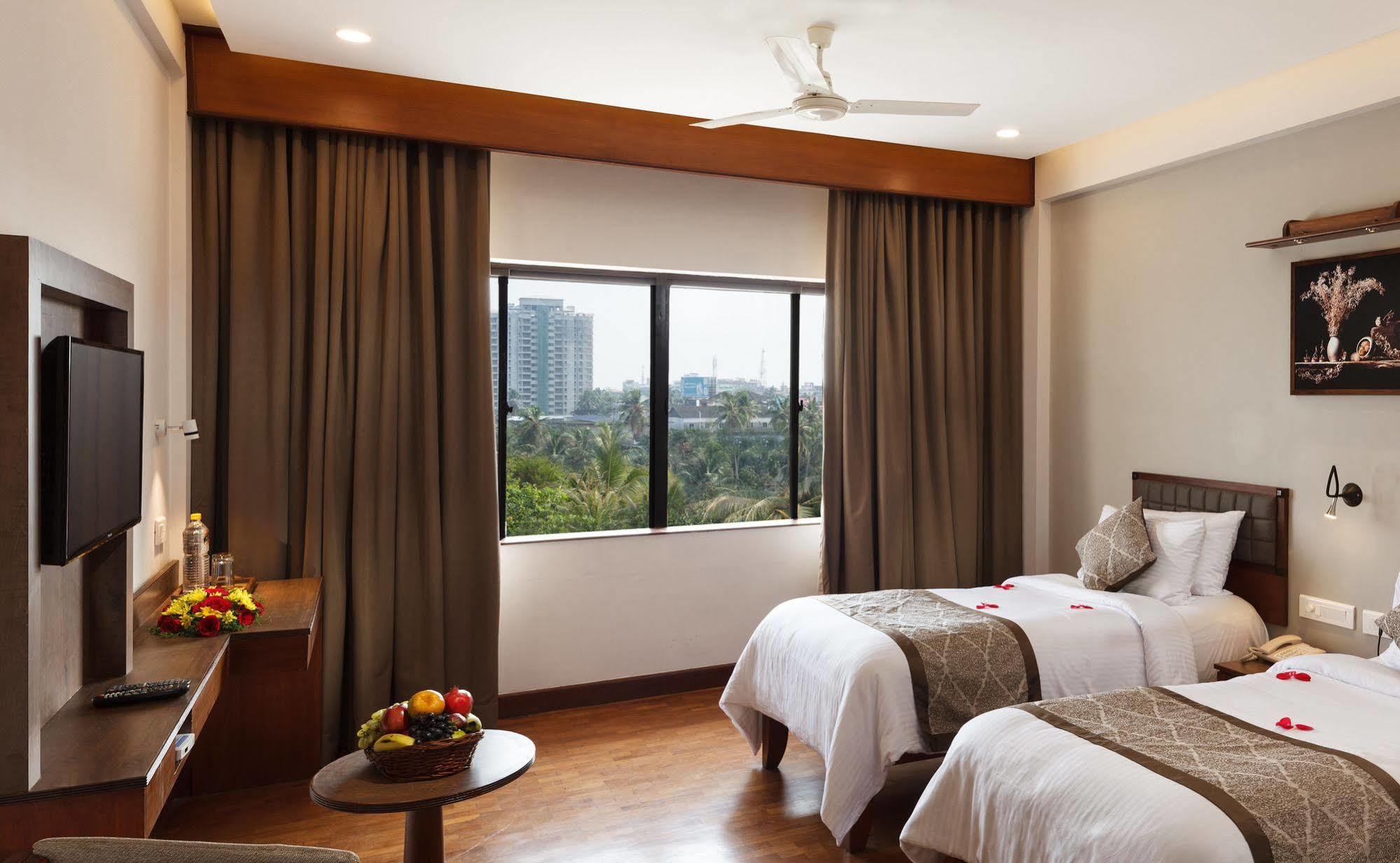 Keys Select By Lemon Tree Hotels, Malabar Gate, Kozhikode Exterior photo